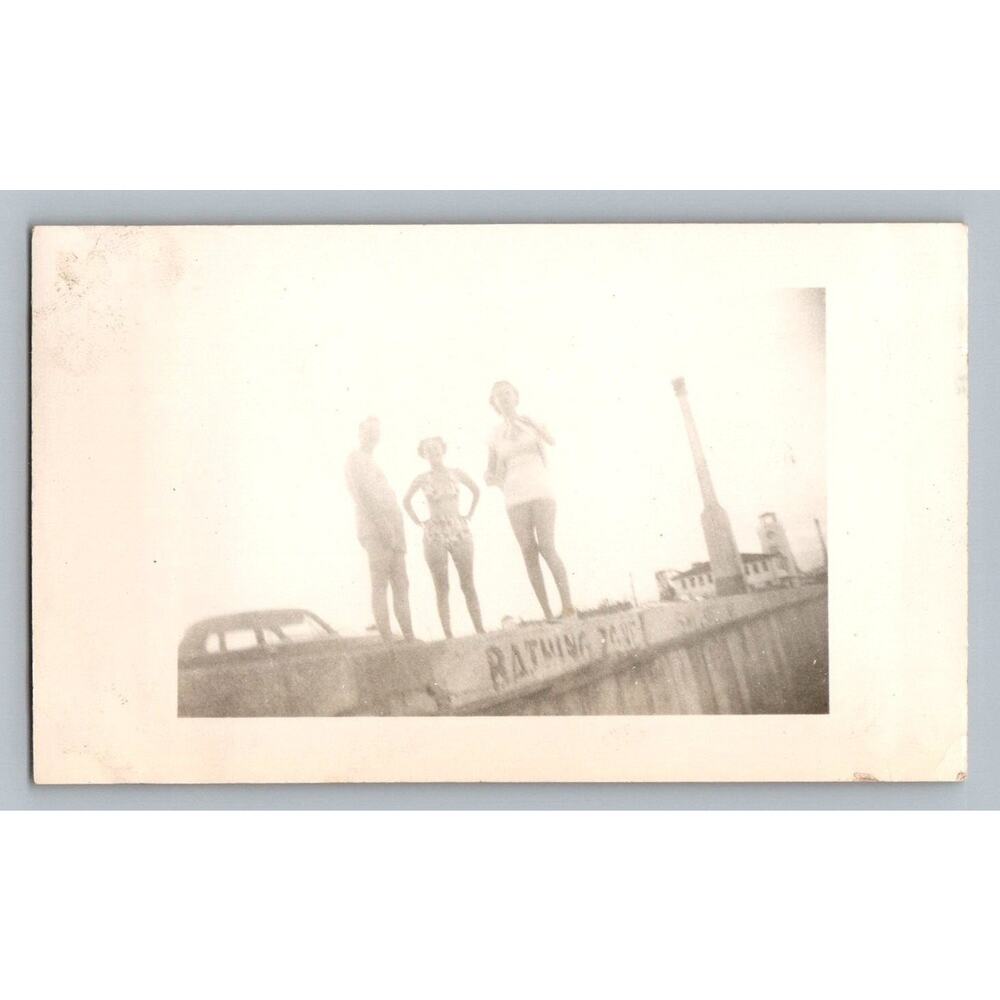 1949 People On Bridge Pier Swimsuit Snapshot Photo Jax Beach Jacksonville Fl